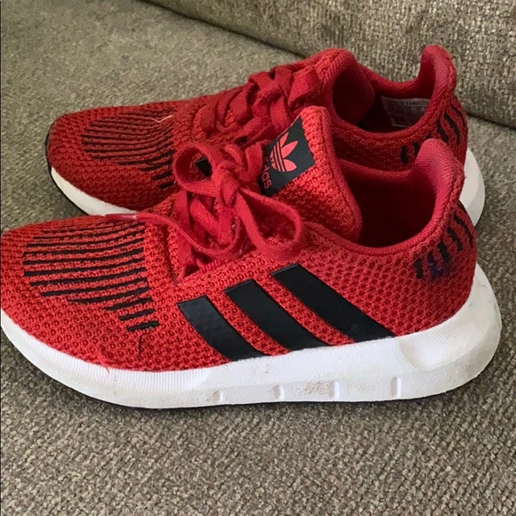 kids red adidas